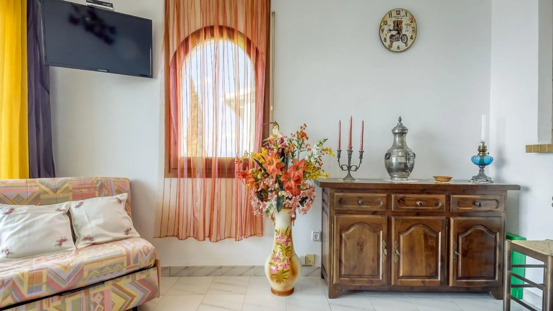 Pretty Apartment With Balcony Rosas