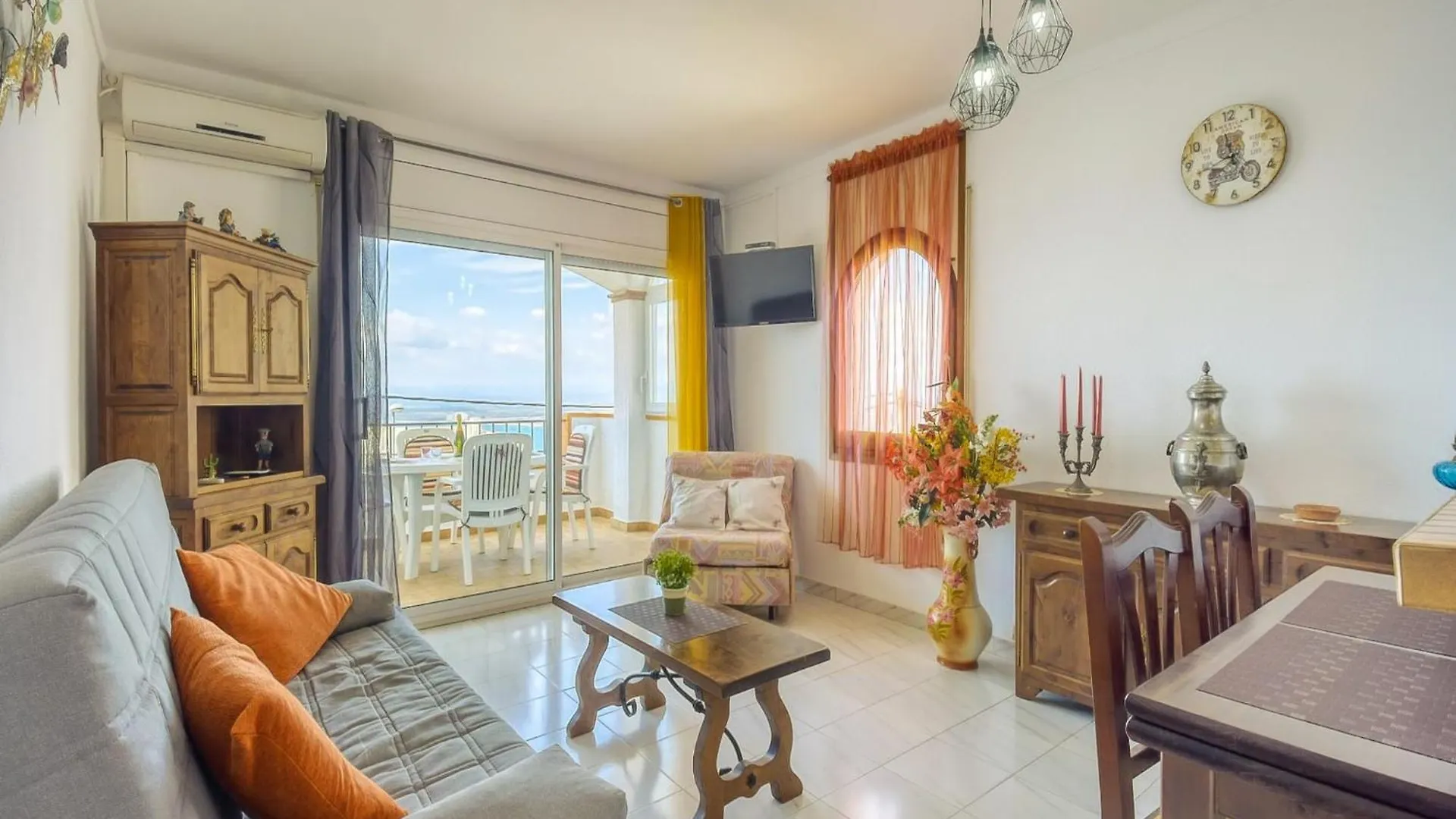 Pretty Apartment With Balcony Rosas España